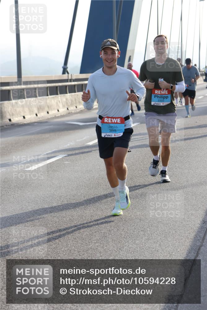 03.10.2026 - Köhlbrandbrückenlauf Strokosch-Dieckow http://msf.ph/oto/10594228 03.10.2026 09:22:16 Position 1 3845, 2322 meine-sportfotos.de