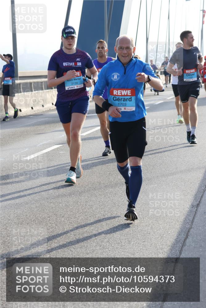 03.10.2026 - Köhlbrandbrückenlauf Strokosch-Dieckow http://msf.ph/oto/10594373 03.10.2026 09:22:29 Position 1 2139, 1703, 1526 meine-sportfotos.de