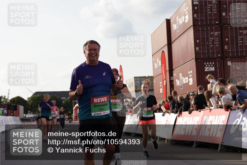 03.10.2026 - Köhlbrandbrückenlauf Yannick Fuchs http://msf.ph/oto/10594393 03.10.2026 16:23:23 Ziel 7481, 7576, 8130, 8562, 8568, 8625, 8698, 8769, 8792, 8838, 8853, 8854, 9112, 9287, 9512, 9582, 9681, 9839 meine-sportfotos.de