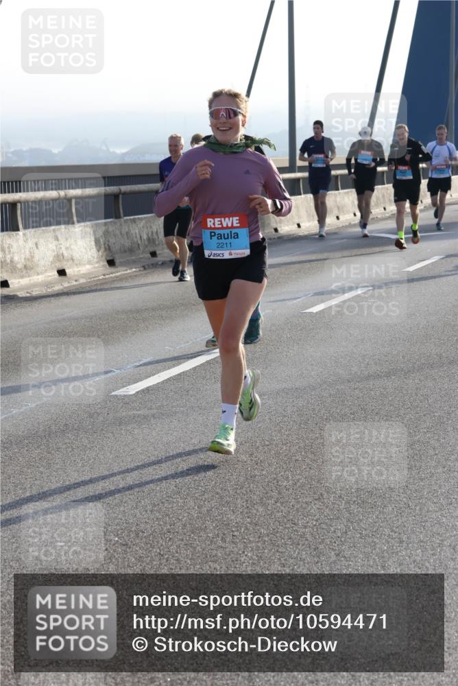 03.10.2026 - Köhlbrandbrückenlauf Strokosch-Dieckow http://msf.ph/oto/10594471 03.10.2026 09:22:42 Position 1 2211 meine-sportfotos.de