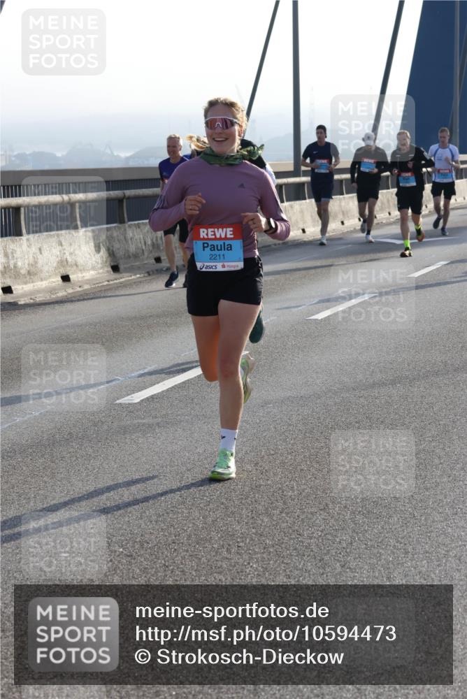 03.10.2026 - Köhlbrandbrückenlauf Strokosch-Dieckow http://msf.ph/oto/10594473 03.10.2026 09:22:42 Position 1 2211 meine-sportfotos.de