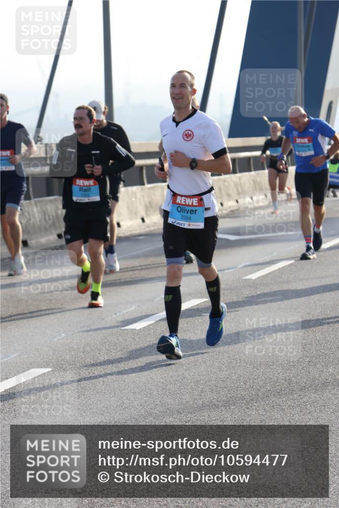 03.10.2026 - Köhlbrandbrückenlauf Strokosch-Dieckow http://msf.ph/oto/10594477 03.10.2026 09:22:45 Position 1 2294 meine-sportfotos.de