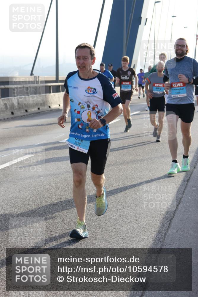 03.10.2026 - Köhlbrandbrückenlauf Strokosch-Dieckow http://msf.ph/oto/10594578 03.10.2026 09:23:04 Position 1 2058, 1355 meine-sportfotos.de