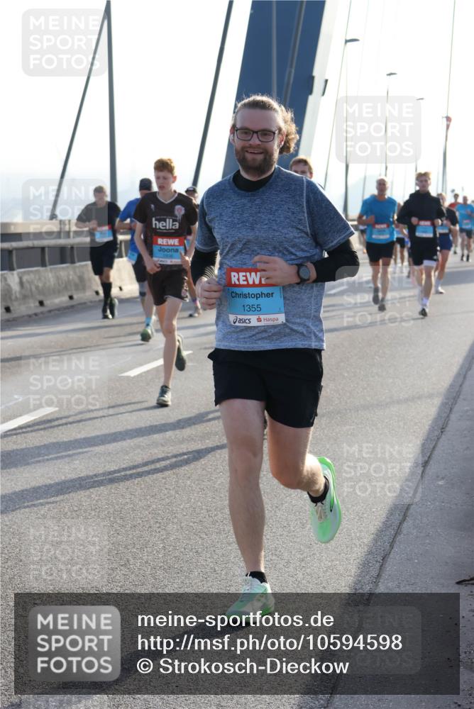 03.10.2026 - Köhlbrandbrückenlauf Strokosch-Dieckow http://msf.ph/oto/10594598 03.10.2026 09:23:05 Position 1 1355 meine-sportfotos.de