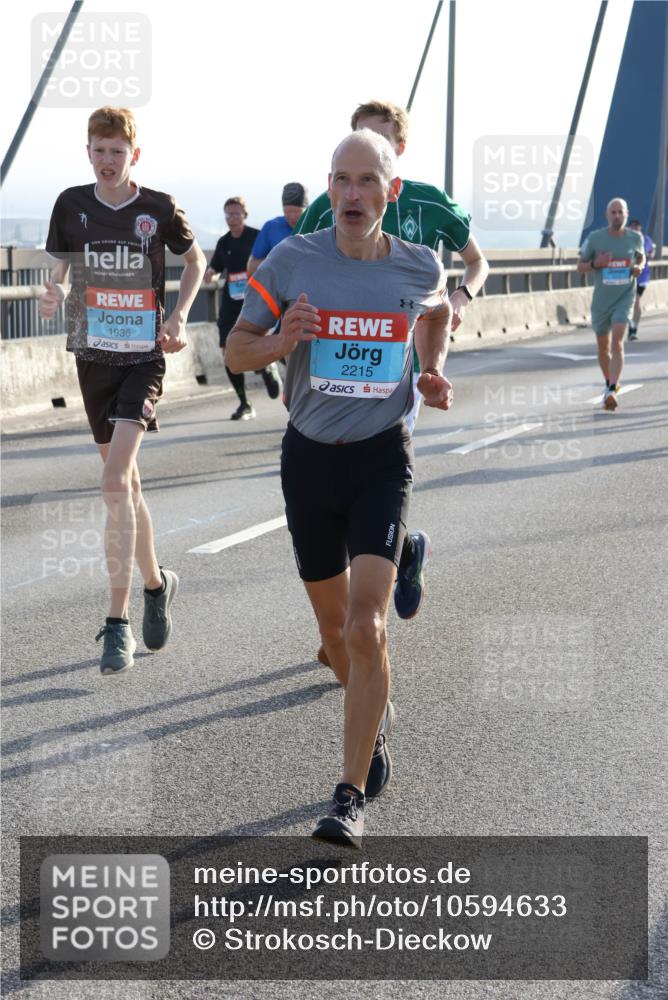 03.10.2026 - Köhlbrandbrückenlauf Strokosch-Dieckow http://msf.ph/oto/10594633 03.10.2026 09:23:07 Position 1 1936, 2215 meine-sportfotos.de