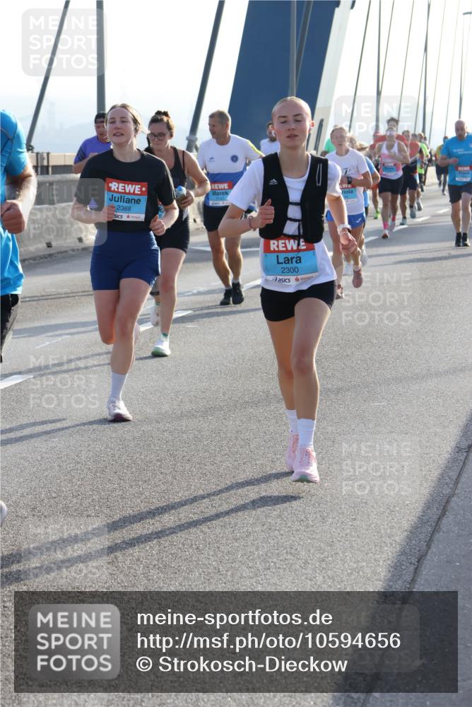 03.10.2026 - Köhlbrandbrückenlauf Strokosch-Dieckow http://msf.ph/oto/10594656 03.10.2026 09:23:12 Position 1 2388, 2143, 2300 meine-sportfotos.de