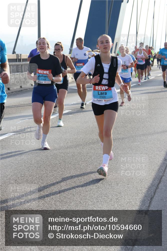 03.10.2026 - Köhlbrandbrückenlauf Strokosch-Dieckow http://msf.ph/oto/10594660 03.10.2026 09:23:13 Position 1 2388, 2300 meine-sportfotos.de