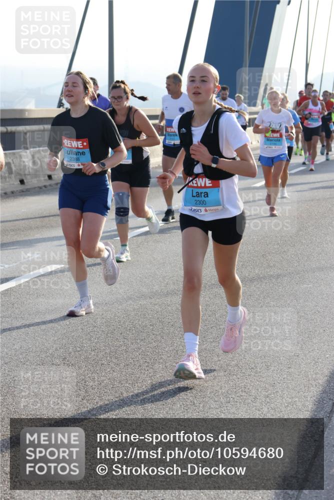 03.10.2026 - Köhlbrandbrückenlauf Strokosch-Dieckow http://msf.ph/oto/10594680 03.10.2026 09:23:13 Position 1 2388, 2143, 2300 meine-sportfotos.de