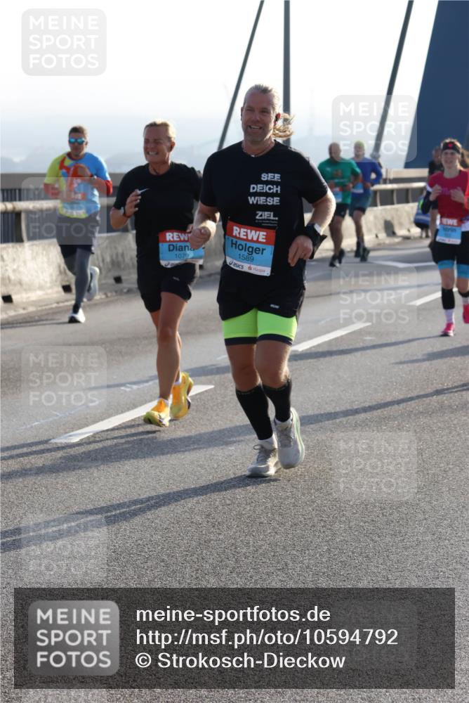 03.10.2026 - Köhlbrandbrückenlauf Strokosch-Dieckow http://msf.ph/oto/10594792 03.10.2026 09:23:31 Position 1 1079, 1589 meine-sportfotos.de