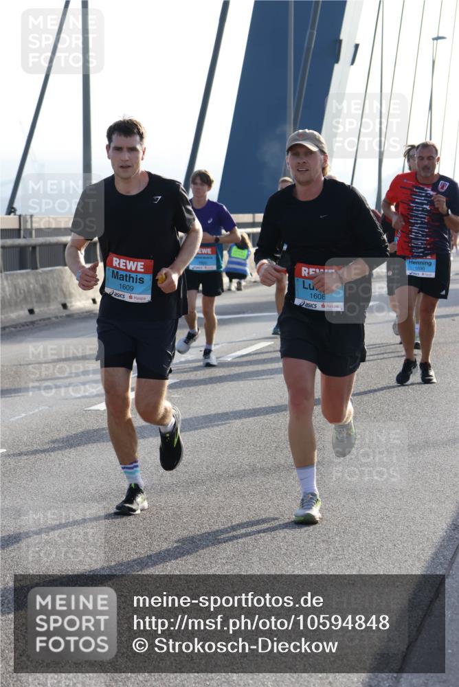 03.10.2026 - Köhlbrandbrückenlauf Strokosch-Dieckow http://msf.ph/oto/10594848 03.10.2026 09:23:41 Position 1 1608, 1609, 1890 meine-sportfotos.de