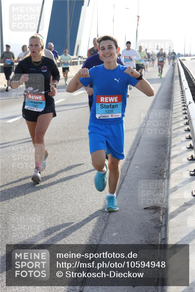 03.10.2026 - Köhlbrandbrückenlauf Strokosch-Dieckow http://msf.ph/oto/10594948 03.10.2026 09:23:56 Position 1 1787, 1229 meine-sportfotos.de