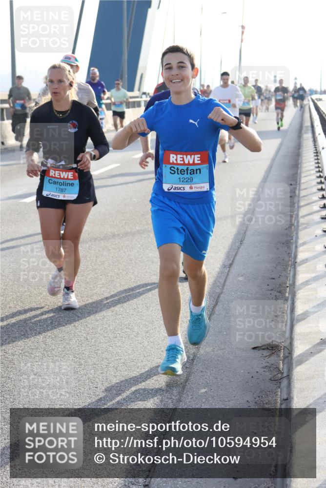 03.10.2026 - Köhlbrandbrückenlauf Strokosch-Dieckow http://msf.ph/oto/10594954 03.10.2026 09:23:56 Position 1 1787, 1229 meine-sportfotos.de