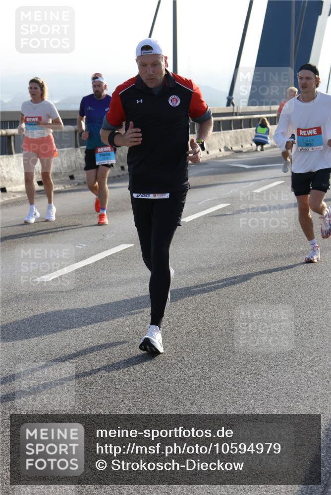 03.10.2026 - Köhlbrandbrückenlauf Strokosch-Dieckow http://msf.ph/oto/10594979 03.10.2026 09:24:01 Position 1 3838 meine-sportfotos.de