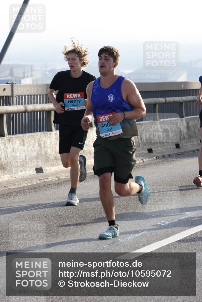 03.10.2026 - Köhlbrandbrückenlauf Strokosch-Dieckow http://msf.ph/oto/10595072 03.10.2026 09:24:22 Position 1 1695, 1961 meine-sportfotos.de