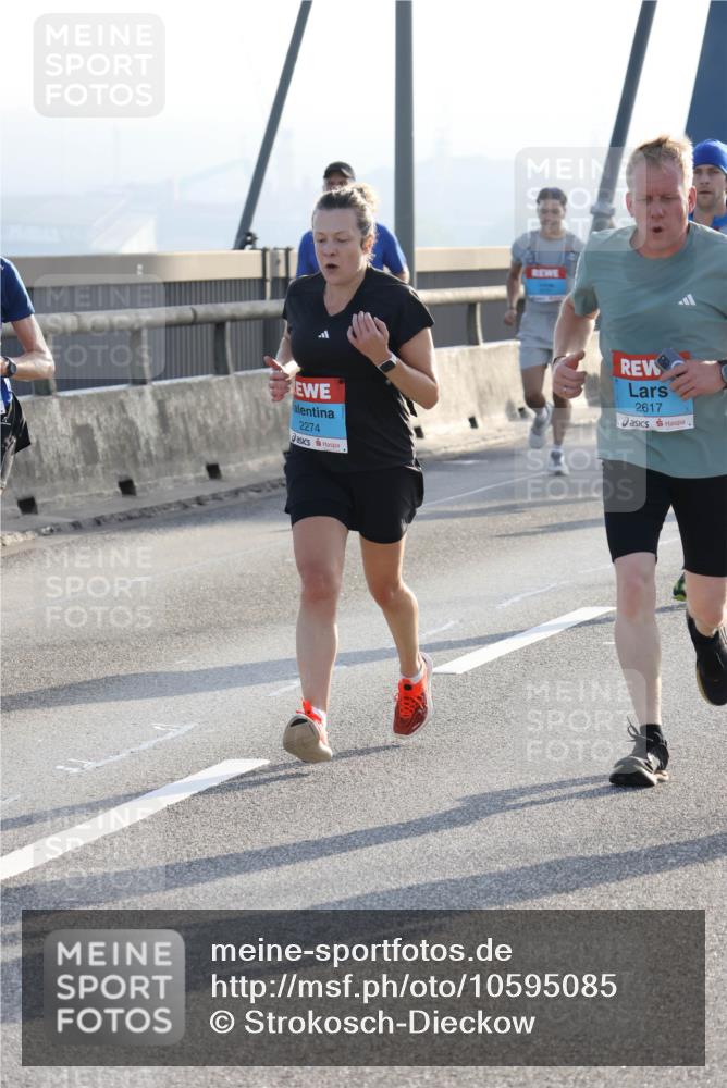 03.10.2026 - Köhlbrandbrückenlauf Strokosch-Dieckow http://msf.ph/oto/10595085 03.10.2026 09:24:24 Position 1 2274, 2617 meine-sportfotos.de