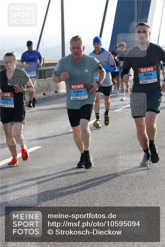 03.10.2026 - Köhlbrandbrückenlauf Strokosch-Dieckow http://msf.ph/oto/10595094 03.10.2026 09:24:24 Position 1 2274, 2617, 1055 meine-sportfotos.de
