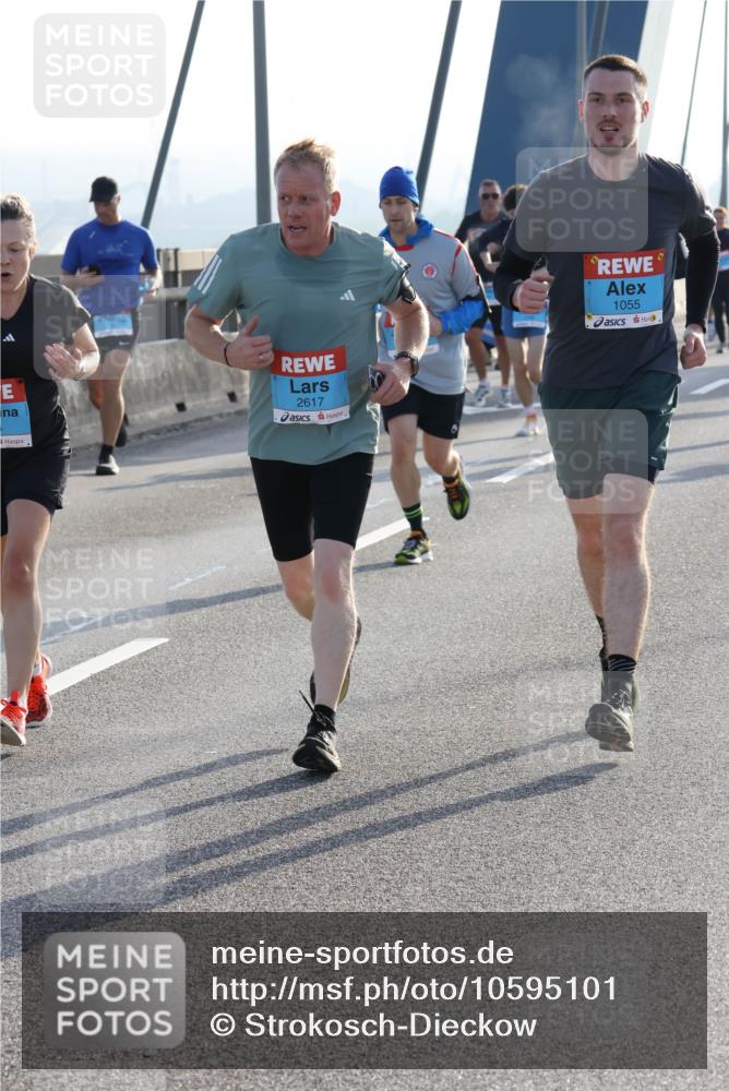 03.10.2026 - Köhlbrandbrückenlauf Strokosch-Dieckow http://msf.ph/oto/10595101 03.10.2026 09:24:25 Position 1 2617, 1055, 9 meine-sportfotos.de