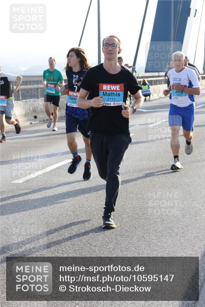 03.10.2026 - Köhlbrandbrückenlauf Strokosch-Dieckow http://msf.ph/oto/10595147 03.10.2026 09:24:33 Position 1 911, 3, 2325, 2712, 1682 meine-sportfotos.de