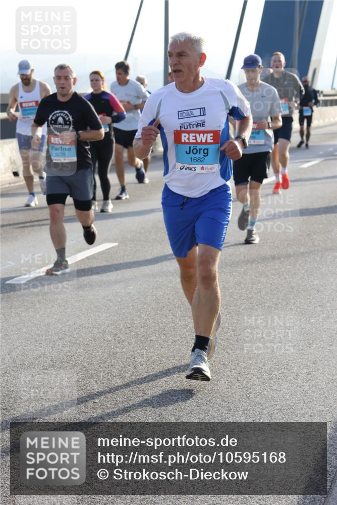 03.10.2026 - Köhlbrandbrückenlauf Strokosch-Dieckow http://msf.ph/oto/10595168 03.10.2026 09:24:35 Position 1 2276, 1682 meine-sportfotos.de