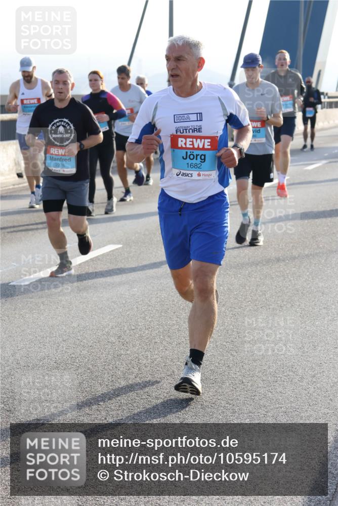 03.10.2026 - Köhlbrandbrückenlauf Strokosch-Dieckow http://msf.ph/oto/10595174 03.10.2026 09:24:35 Position 1 2276, 1682 meine-sportfotos.de