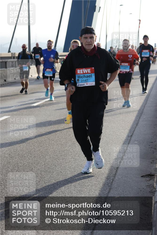 03.10.2026 - Köhlbrandbrückenlauf Strokosch-Dieckow http://msf.ph/oto/10595213 03.10.2026 09:24:40 Position 1 2147 meine-sportfotos.de