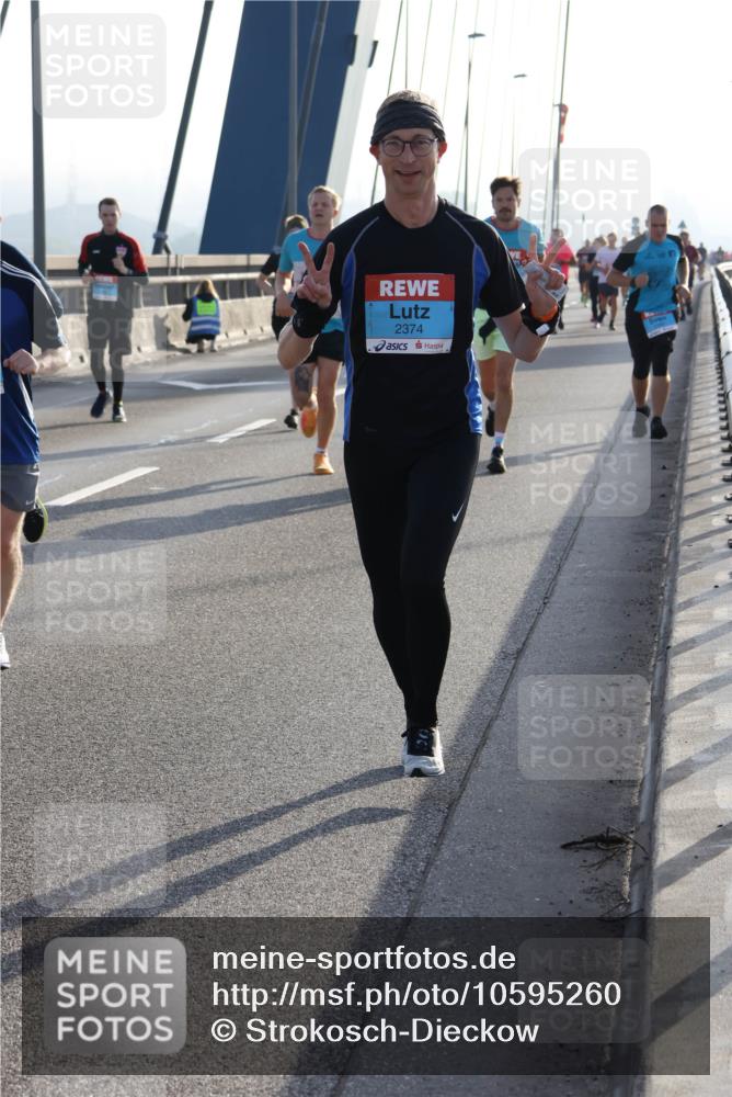 03.10.2026 - Köhlbrandbrückenlauf Strokosch-Dieckow http://msf.ph/oto/10595260 03.10.2026 09:24:45 Position 1 2374 meine-sportfotos.de