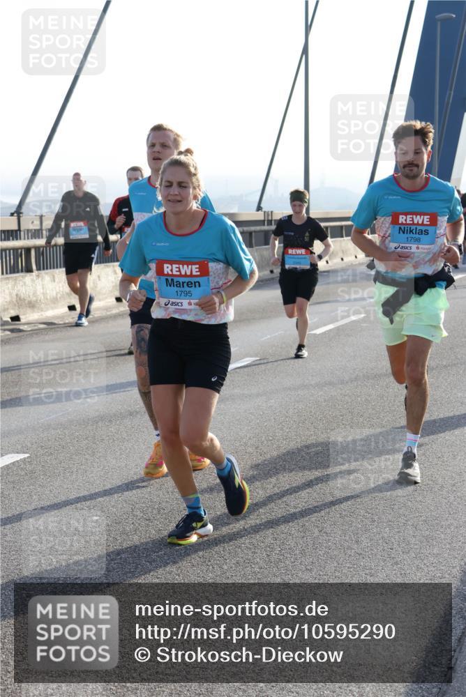 03.10.2026 - Köhlbrandbrückenlauf Strokosch-Dieckow http://msf.ph/oto/10595290 03.10.2026 09:24:49 Position 1 1795, 1798 meine-sportfotos.de
