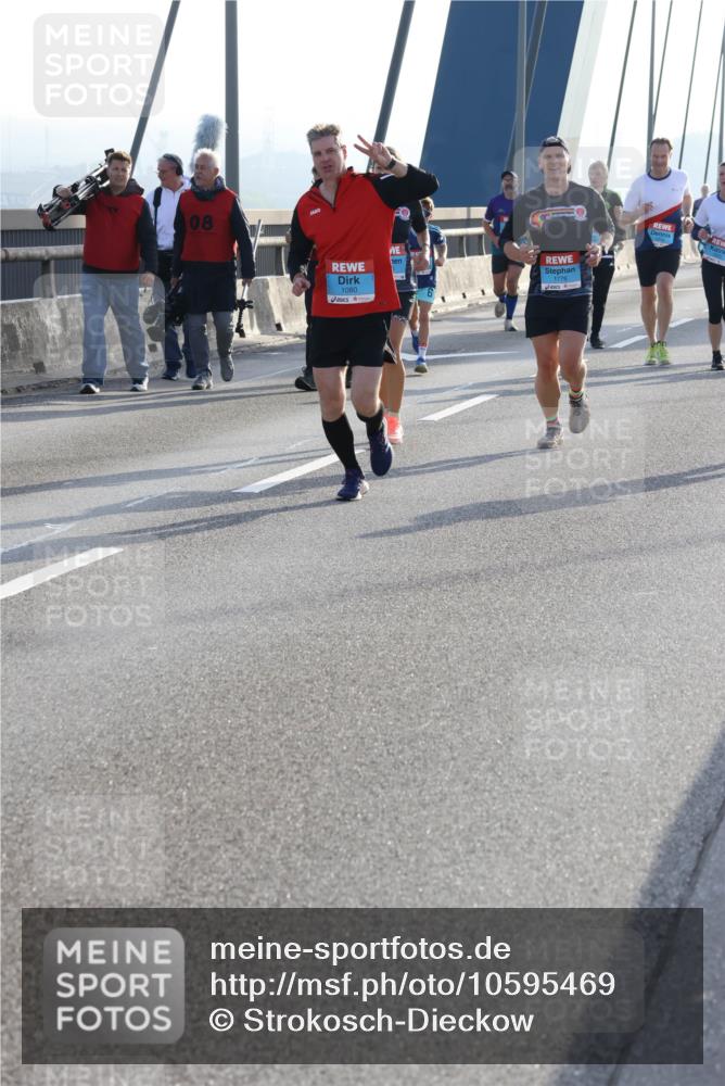 03.10.2026 - Köhlbrandbrückenlauf Strokosch-Dieckow http://msf.ph/oto/10595469 03.10.2026 09:25:16 Position 1 08, 1080, 1776 meine-sportfotos.de