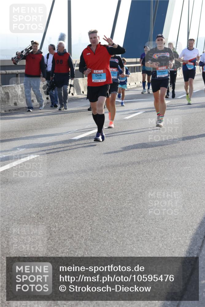 03.10.2026 - Köhlbrandbrückenlauf Strokosch-Dieckow http://msf.ph/oto/10595476 03.10.2026 09:25:17 Position 1 08, 1080, 1776 meine-sportfotos.de