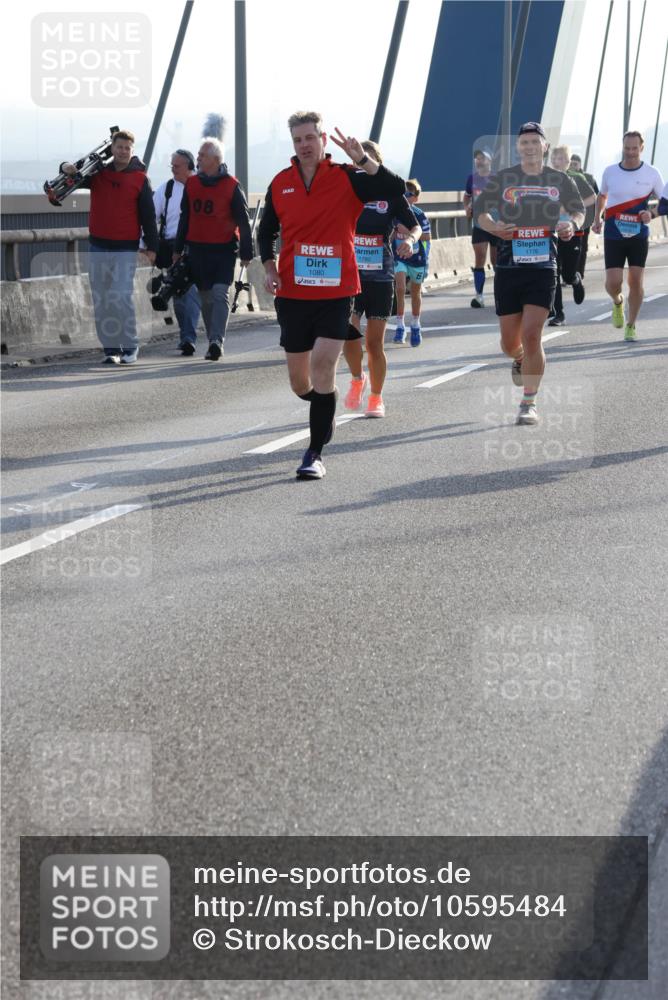 03.10.2026 - Köhlbrandbrückenlauf Strokosch-Dieckow http://msf.ph/oto/10595484 03.10.2026 09:25:17 Position 1 08, 1080, 1780, 1776 meine-sportfotos.de