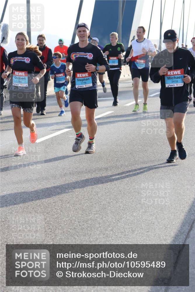 03.10.2026 - Köhlbrandbrückenlauf Strokosch-Dieckow http://msf.ph/oto/10595489 03.10.2026 09:25:18 Position 1 1780, 1776, 1618, 2418 meine-sportfotos.de