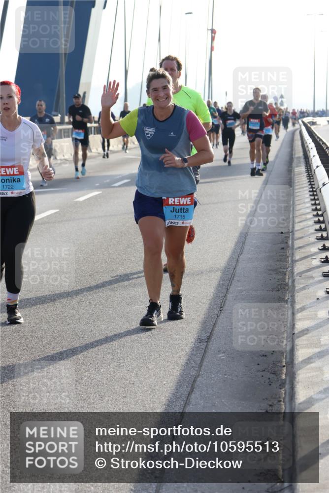 03.10.2026 - Köhlbrandbrückenlauf Strokosch-Dieckow http://msf.ph/oto/10595513 03.10.2026 09:25:24 Position 1 1722, 1715 meine-sportfotos.de