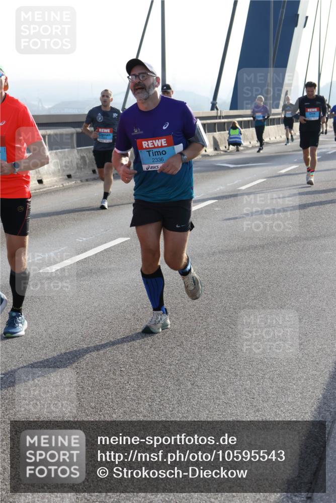 03.10.2026 - Köhlbrandbrückenlauf Strokosch-Dieckow http://msf.ph/oto/10595543 03.10.2026 09:25:30 Position 1 2336 meine-sportfotos.de