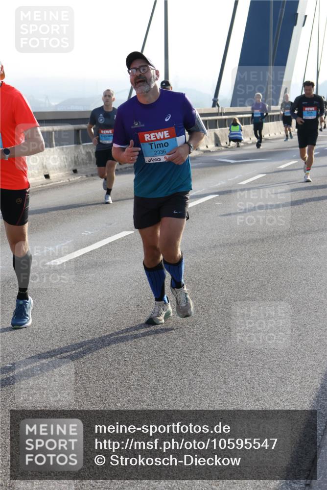 03.10.2026 - Köhlbrandbrückenlauf Strokosch-Dieckow http://msf.ph/oto/10595547 03.10.2026 09:25:30 Position 1 2336 meine-sportfotos.de
