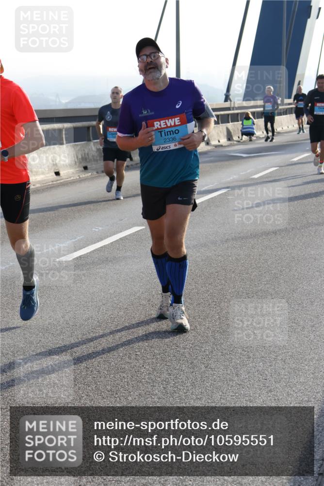 03.10.2026 - Köhlbrandbrückenlauf Strokosch-Dieckow http://msf.ph/oto/10595551 03.10.2026 09:25:30 Position 1 2336 meine-sportfotos.de