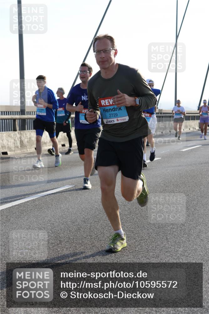 03.10.2026 - Köhlbrandbrückenlauf Strokosch-Dieckow http://msf.ph/oto/10595572 03.10.2026 09:25:46 Position 1 2729 meine-sportfotos.de