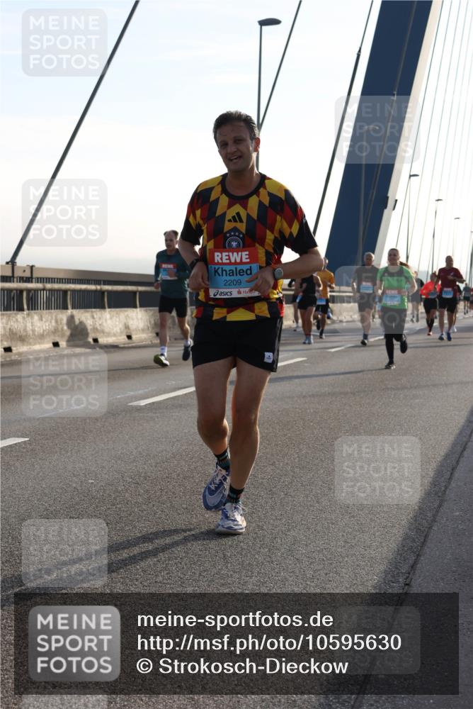 03.10.2026 - Köhlbrandbrückenlauf Strokosch-Dieckow http://msf.ph/oto/10595630 03.10.2026 09:25:56 Position 1 2209 meine-sportfotos.de