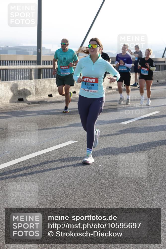 03.10.2026 - Köhlbrandbrückenlauf Strokosch-Dieckow http://msf.ph/oto/10595697 03.10.2026 09:26:15 Position 1 2290 meine-sportfotos.de
