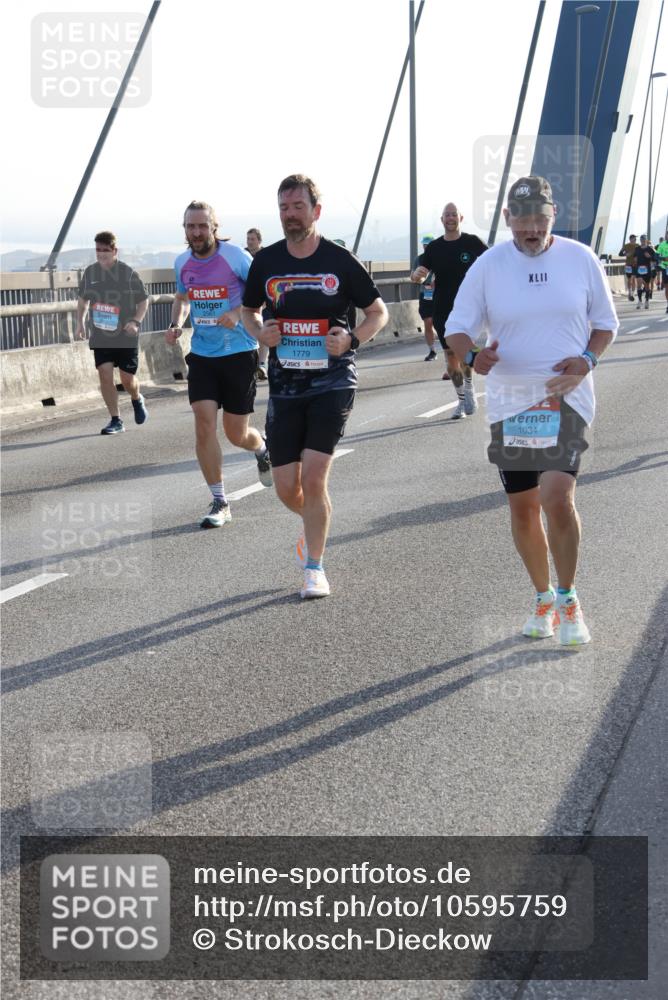 03.10.2026 - Köhlbrandbrückenlauf Strokosch-Dieckow http://msf.ph/oto/10595759 03.10.2026 09:26:23 Position 1 2561, 1779, 1034 meine-sportfotos.de