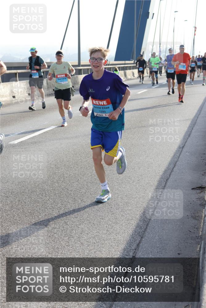 03.10.2026 - Köhlbrandbrückenlauf Strokosch-Dieckow http://msf.ph/oto/10595781 03.10.2026 09:26:26 Position 1 1299 meine-sportfotos.de