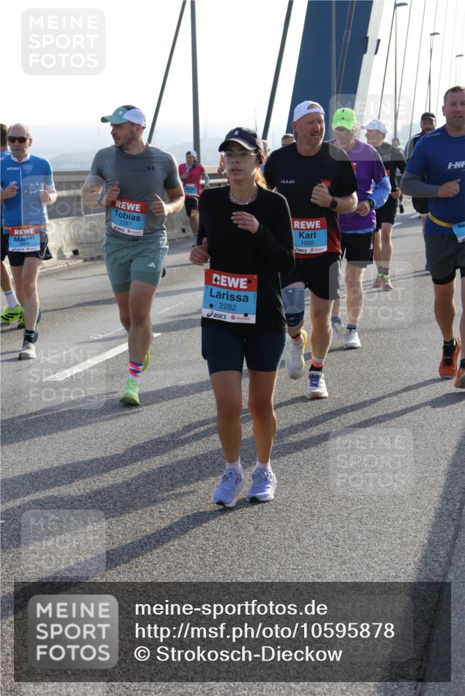 03.10.2026 - Köhlbrandbrückenlauf Strokosch-Dieckow http://msf.ph/oto/10595878 03.10.2026 09:26:44 Position 1 600, 2484, 2357, 2282, 1692 meine-sportfotos.de