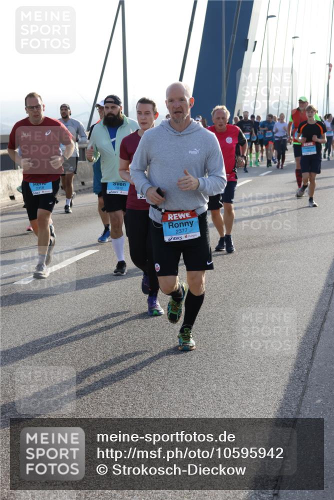03.10.2026 - Köhlbrandbrückenlauf Strokosch-Dieckow http://msf.ph/oto/10595942 03.10.2026 09:26:55 Position 1 2318, 1912, 2377 meine-sportfotos.de