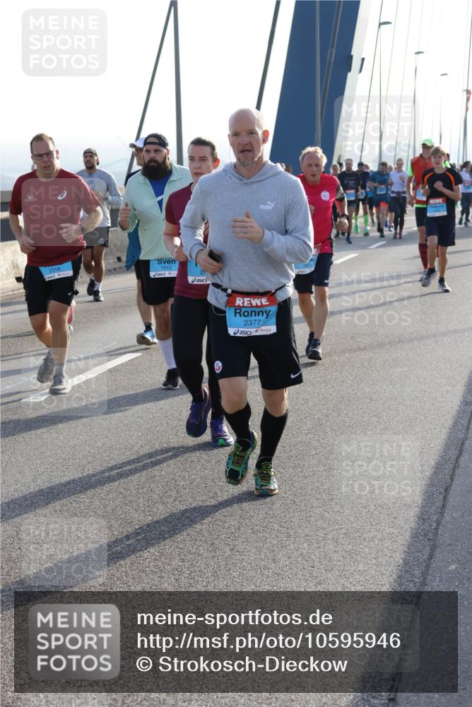 03.10.2026 - Köhlbrandbrückenlauf Strokosch-Dieckow http://msf.ph/oto/10595946 03.10.2026 09:26:55 Position 1 2318, 1912, 20, 2377 meine-sportfotos.de