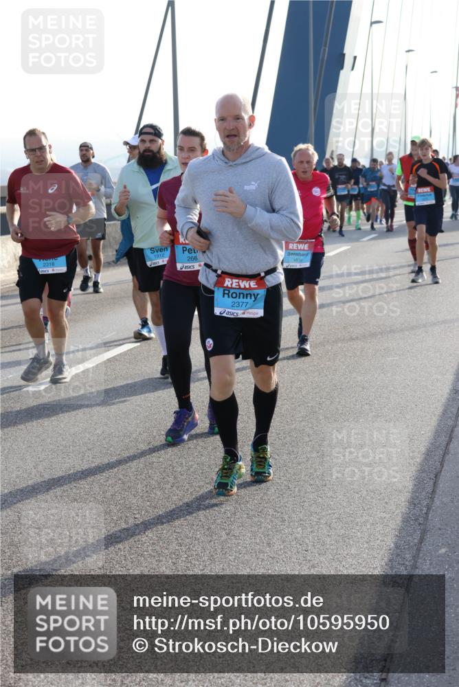 03.10.2026 - Köhlbrandbrückenlauf Strokosch-Dieckow http://msf.ph/oto/10595950 03.10.2026 09:26:55 Position 1 2318, 1912, 266, 2377, 1839 meine-sportfotos.de