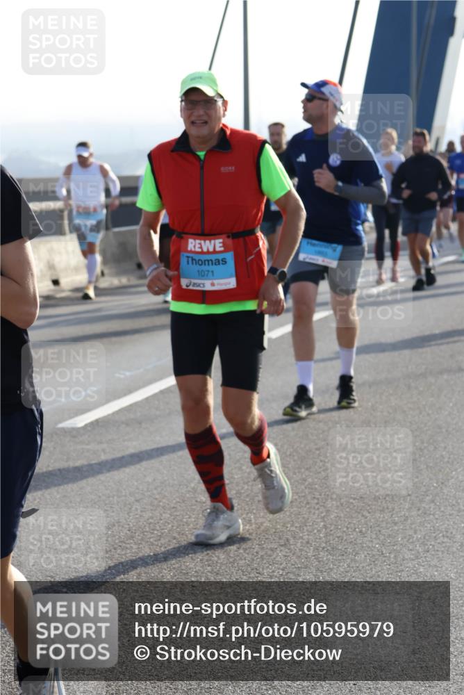 03.10.2026 - Köhlbrandbrückenlauf Strokosch-Dieckow http://msf.ph/oto/10595979 03.10.2026 09:27:01 Position 1 1071 meine-sportfotos.de