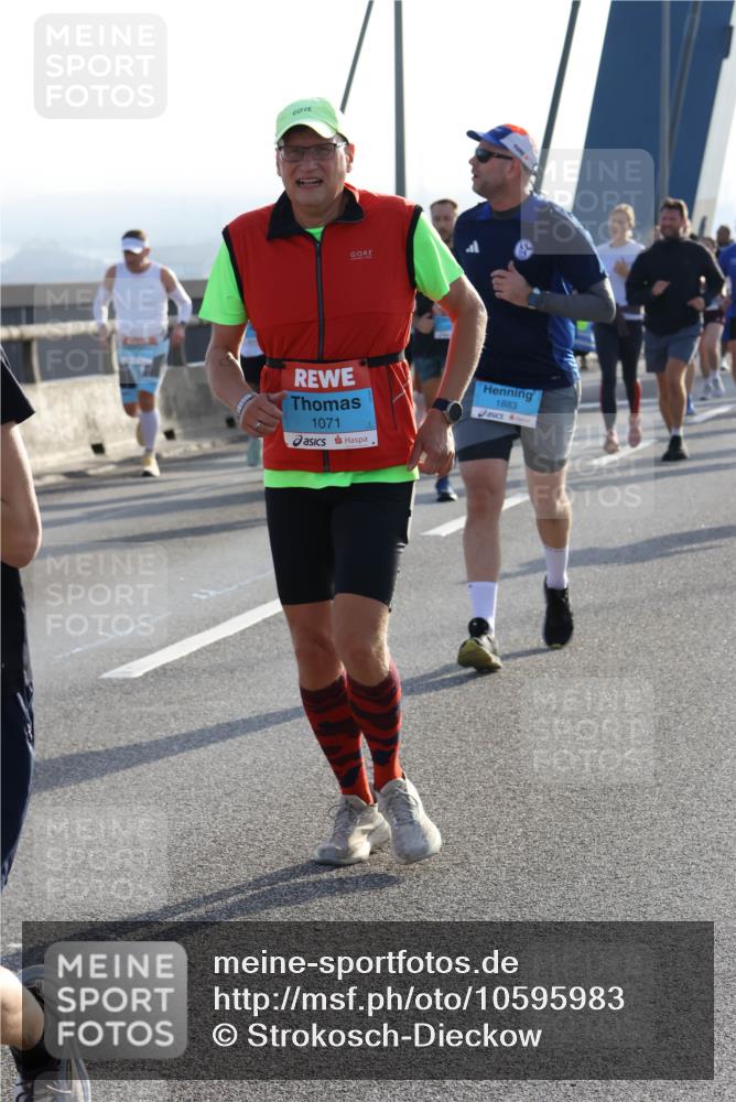 03.10.2026 - Köhlbrandbrückenlauf Strokosch-Dieckow http://msf.ph/oto/10595983 03.10.2026 09:27:01 Position 1 1071, 1883 meine-sportfotos.de