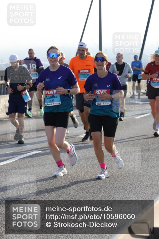 03.10.2026 - Köhlbrandbrückenlauf Strokosch-Dieckow http://msf.ph/oto/10596060 03.10.2026 09:27:36 Position 1 1504, 2683, 2602, 2475 meine-sportfotos.de