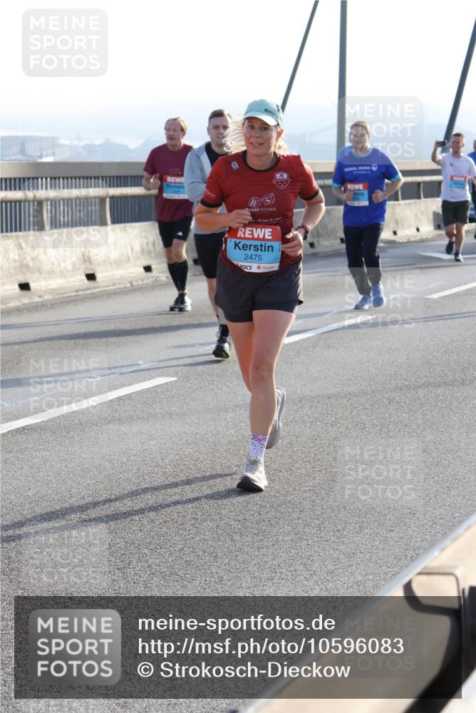03.10.2026 - Köhlbrandbrückenlauf Strokosch-Dieckow http://msf.ph/oto/10596083 03.10.2026 09:27:38 Position 1 2475 meine-sportfotos.de