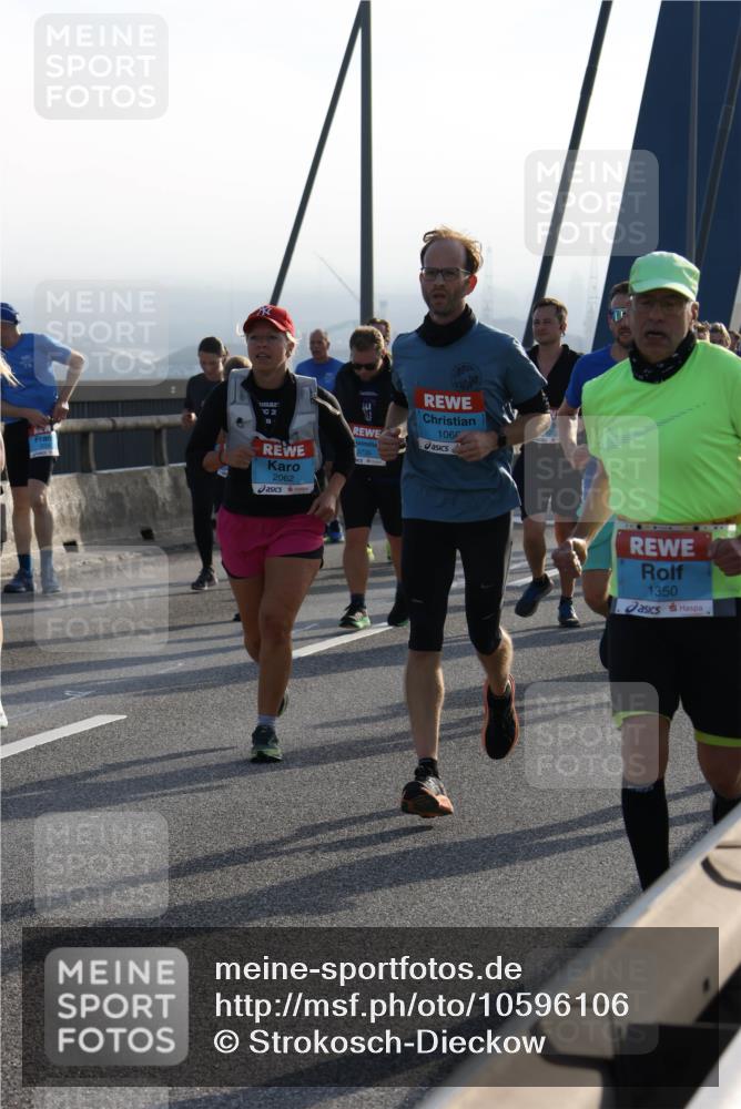 03.10.2026 - Köhlbrandbrückenlauf Strokosch-Dieckow http://msf.ph/oto/10596106 03.10.2026 09:27:45 Position 1 11, 2062, 1068, 2735, 1350 meine-sportfotos.de