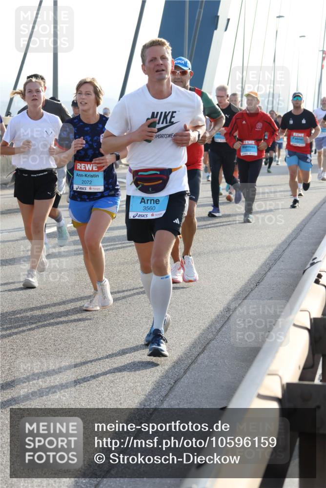 03.10.2026 - Köhlbrandbrückenlauf Strokosch-Dieckow http://msf.ph/oto/10596159 03.10.2026 09:27:56 Position 1 2072, 3560 meine-sportfotos.de